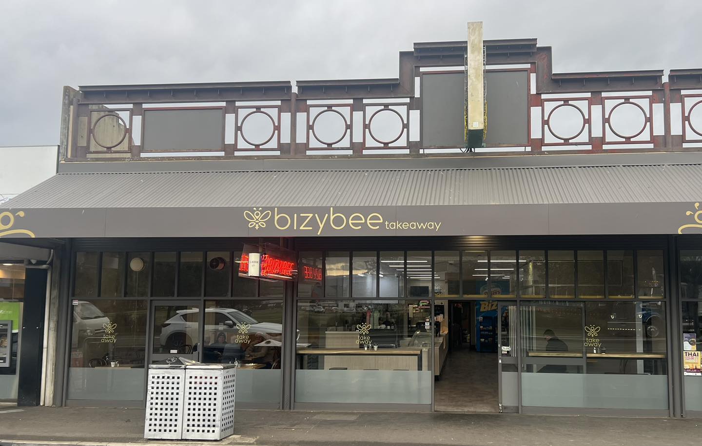 Bizy Bee Takeaway & Bizy Bakery